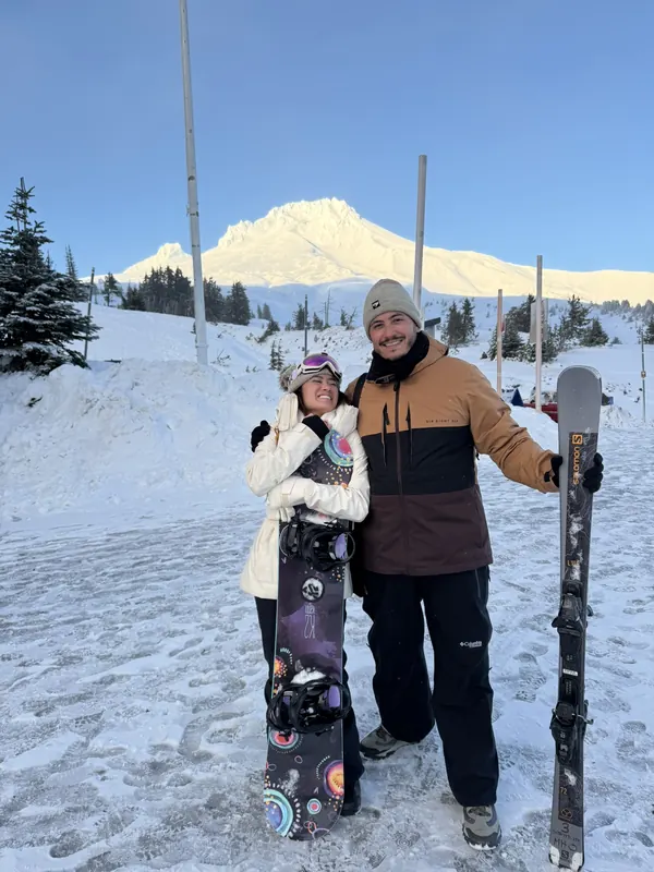 Con los esquís y la tabla en Oregon